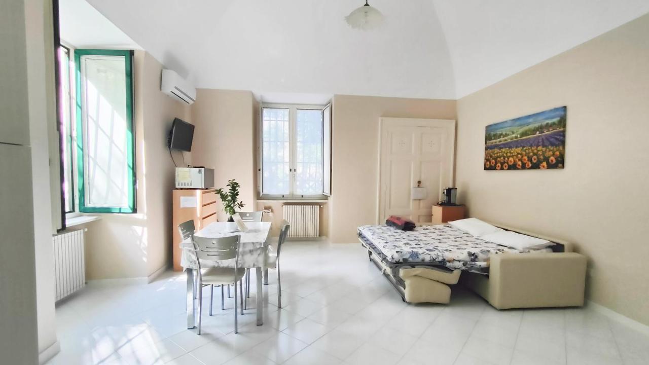 Casa Vacanza "Nonna Matilde" A Meta Di Sorrento, 600Mt Dal Mare, Casa Per 4 Exterior photo