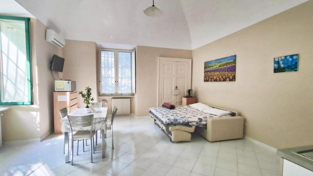Casa Vacanza "Nonna Matilde" A Meta Di Sorrento, 600Mt Dal Mare, Casa Per 4 Exterior photo